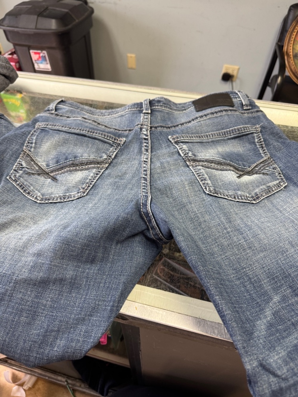 BKE Men's Relaxed Blue Washed Denim Jeans